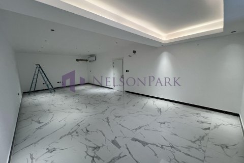7 bedrooms Villa in Doha, Qatar No. 58075 21
