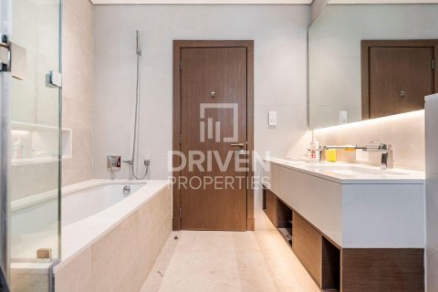 4 bedrooms Villa in District One, UAE No. 192397 22