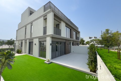 Villa de 4 dormitorios en Tilal Al Ghaf, UAE No. 148205