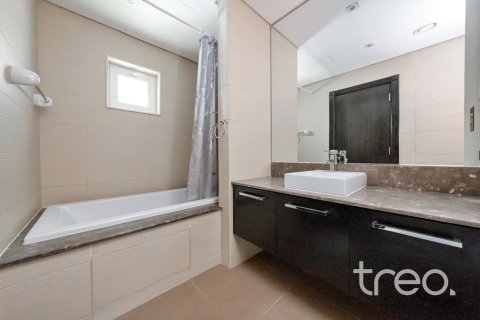 6 bedrooms Villa in Quortaj, UAE No. 187985 20