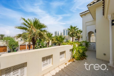 6 bedrooms Villa in Quortaj, UAE No. 187985 23