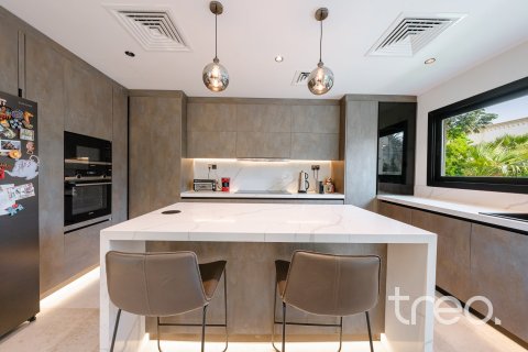 Villa de 4 dormitorios en Meadows 8, UAE No. 187986 10