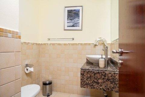 Квартира с 2 спальнями в Rimal, ОАЭ №136283 17