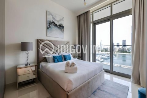 Квартира с 2 спальнями в EMAAR Beachfront, ОАЭ №136285 4