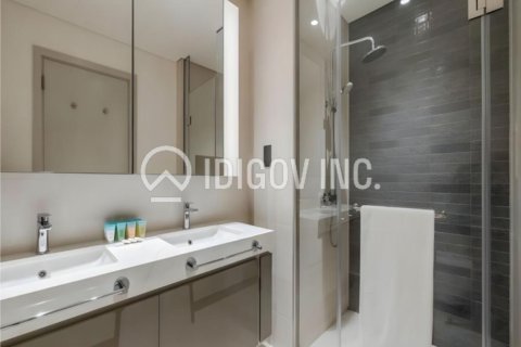 Квартира с 2 спальнями в EMAAR Beachfront, ОАЭ №136285 7