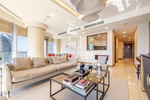 Квартира с 3 спальнями в Даунтаун Дубай (Даунтаун Бурдж Дубай), ОАЭ №138947 3