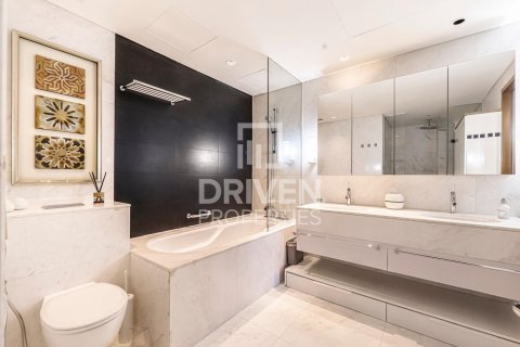 Квартира с 3 спальнями в Даунтаун Дубай (Даунтаун Бурдж Дубай), ОАЭ №138947 14