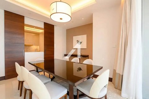 Квартира с 3 спальнями в Даунтаун Дубай (Даунтаун Бурдж Дубай), ОАЭ №135954 12