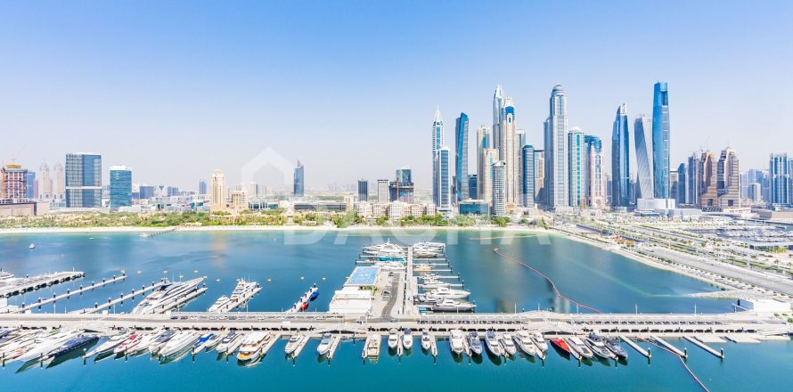 Квартира с 2 спальнями в EMAAR Beachfront, ОАЭ №162063