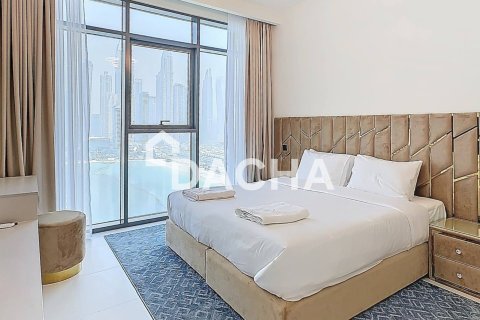 Квартира с 2 спальнями в EMAAR Beachfront, ОАЭ №162063 10