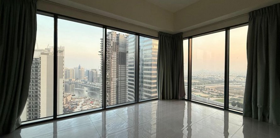 Apartment de 2 dormitorios en Business Bay, UAE No. 135691