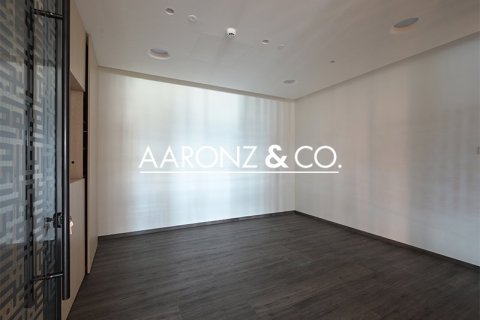 Office de 2323m² à Sheikh Zayed Road, UAE No. 141046 9