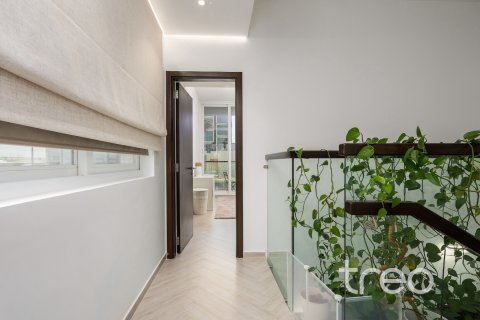3 bedrooms Villa in Dubai, UAE No. 203894 9