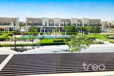 3 bedrooms Villa in EMAAR South, UAE No. 203895 5