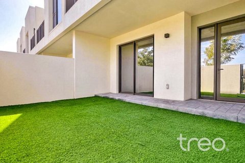 3 bedrooms Villa in EMAAR South, UAE No. 203895 3
