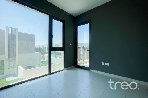 3 bedrooms Villa in EMAAR South, UAE No. 203897 7