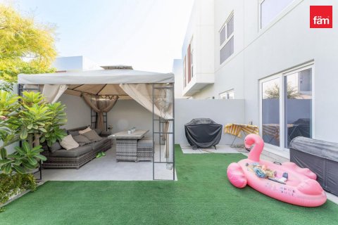 Villa de 3 dormitorios en Dubai, UAE No. 205227 11