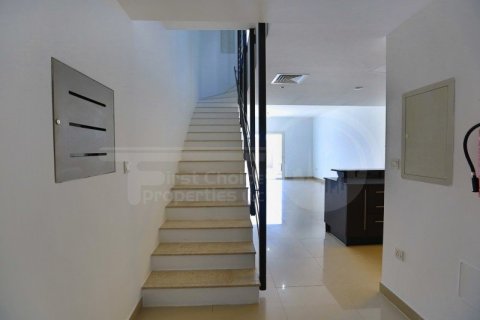 3 bedrooms Villa in Al Reef, UAE No. 167058 12