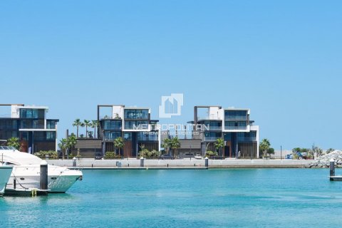 Вилла с 6 спальнями №128985 2