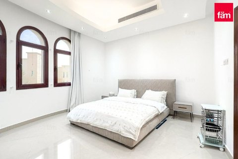 7 bedrooms Villa in Dubai, UAE No. 168813 3
