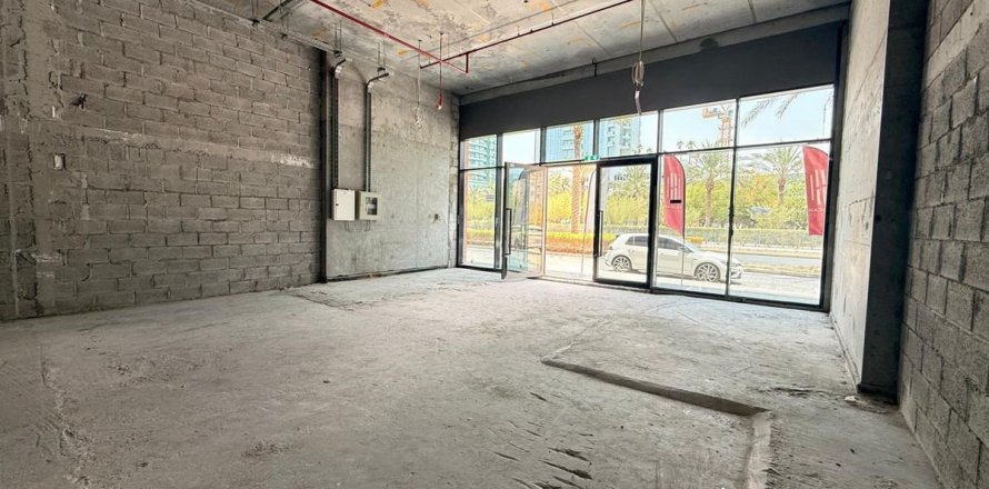 105.7m² Shop in Dubai, UAE No. 168818