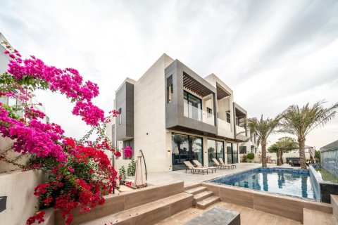 Villa de 6 dormitorios  No. 116621 2
