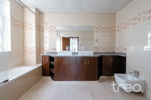 Villa de 5 dormitorios en The Villa, UAE No. 173902 14