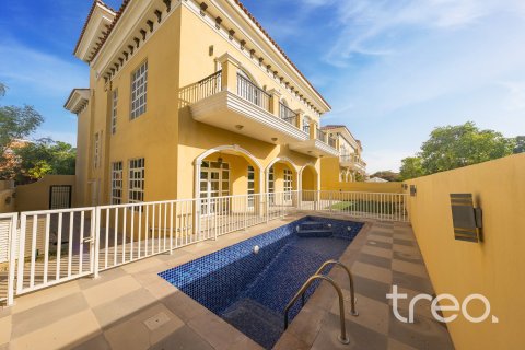Villa de 5 dormitorios en The Villa, UAE No. 173902 2