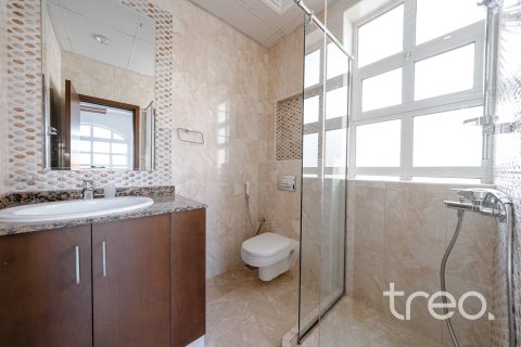 Villa de 5 dormitorios en The Villa, UAE No. 173902 12