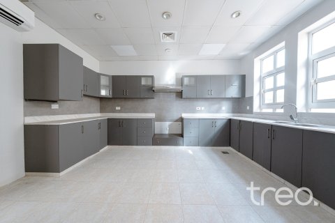Villa de 5 dormitorios en The Villa, UAE No. 173902 8
