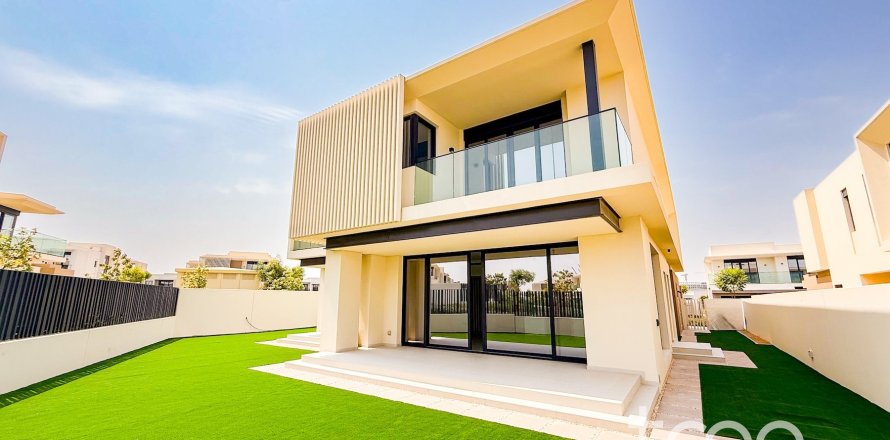 Villa de 5 dormitorios en Dubai, UAE No. 206169
