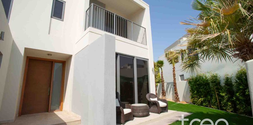 Villa de 4 dormitorios en Dubai Hills Estate, UAE No. 206171