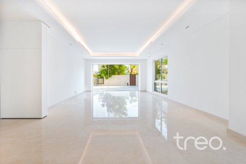 Villa de 6 dormitorios en The Villa, UAE No. 206167 4