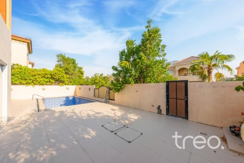 Villa de 6 dormitorios en The Villa, UAE No. 206167 27
