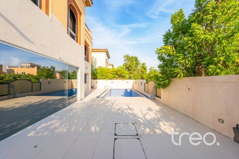 Villa de 6 dormitorios en The Villa, UAE No. 206167 26