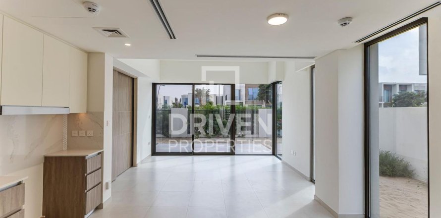 4 bedrooms Townhouse in The Valley, UAE No. 137891