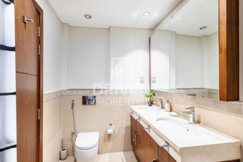 3 bedrooms Apartment in Burj Vista, UAE No. 137890 10