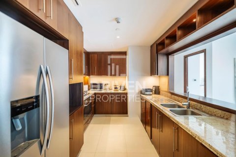 3 bedrooms Apartment in Downtown Dubai (Downtown Burj Dubai), UAE No. 137892 8