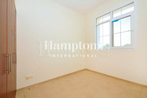 3 غرف نوم فيلا  رقم 118876 2