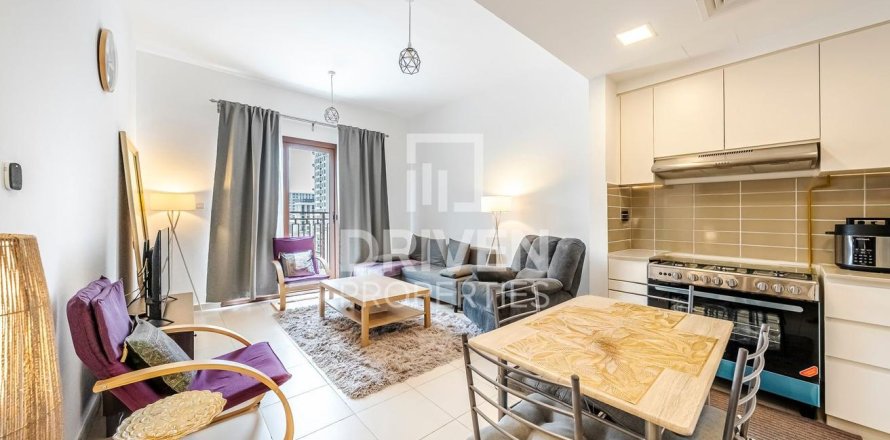 Квартира с 2 спальнями в Zahra Breeze Apartments, ОАЭ №206917