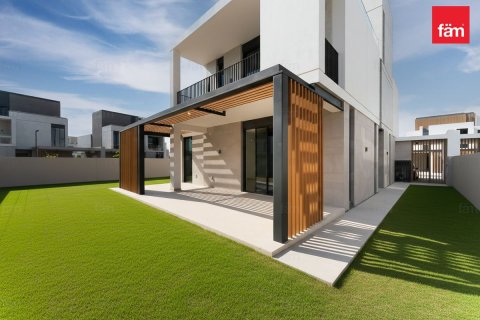 Вилла с 4 спальнями в Дубай, ОАЭ №146149