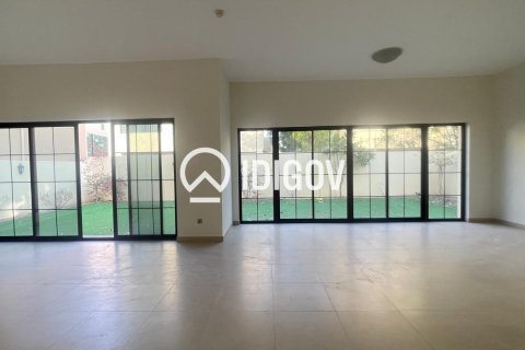 Villa de 4 dormitorios en Dubai, UAE No. 184920 20