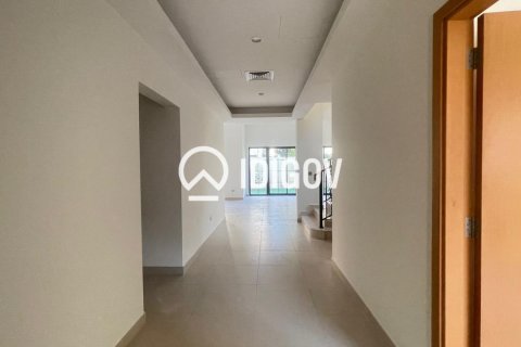Villa de 4 dormitorios en Dubai, UAE No. 184920 12
