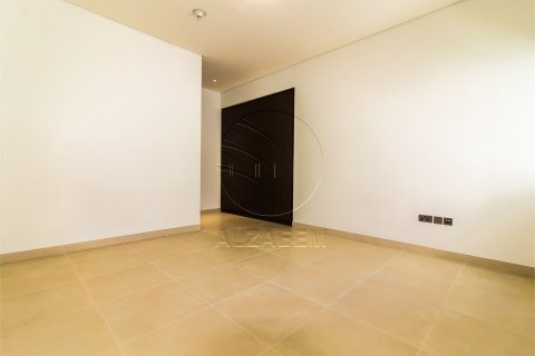 5 bedrooms Apartment No. 127790 19