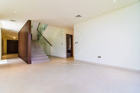 5 bedrooms Apartment No. 127790 14