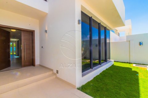 5 bedrooms Apartment No. 127790 18