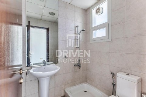Apartment de 3 dormitorios en KG Tower, UAE No. 193400 5