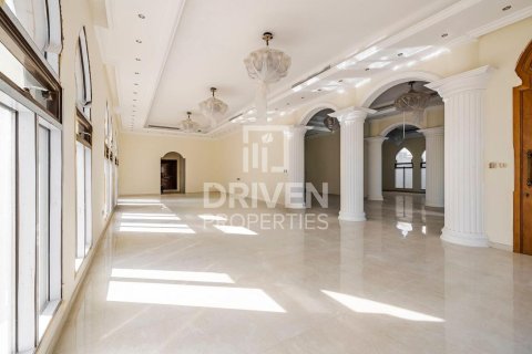 7 bedrooms Villa in Al Quoz, UAE No. 193555 11