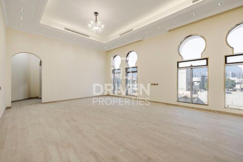 7 bedrooms Villa in Al Quoz, UAE No. 193555 12