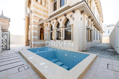 7 bedrooms Villa in Al Quoz, UAE No. 193555 14